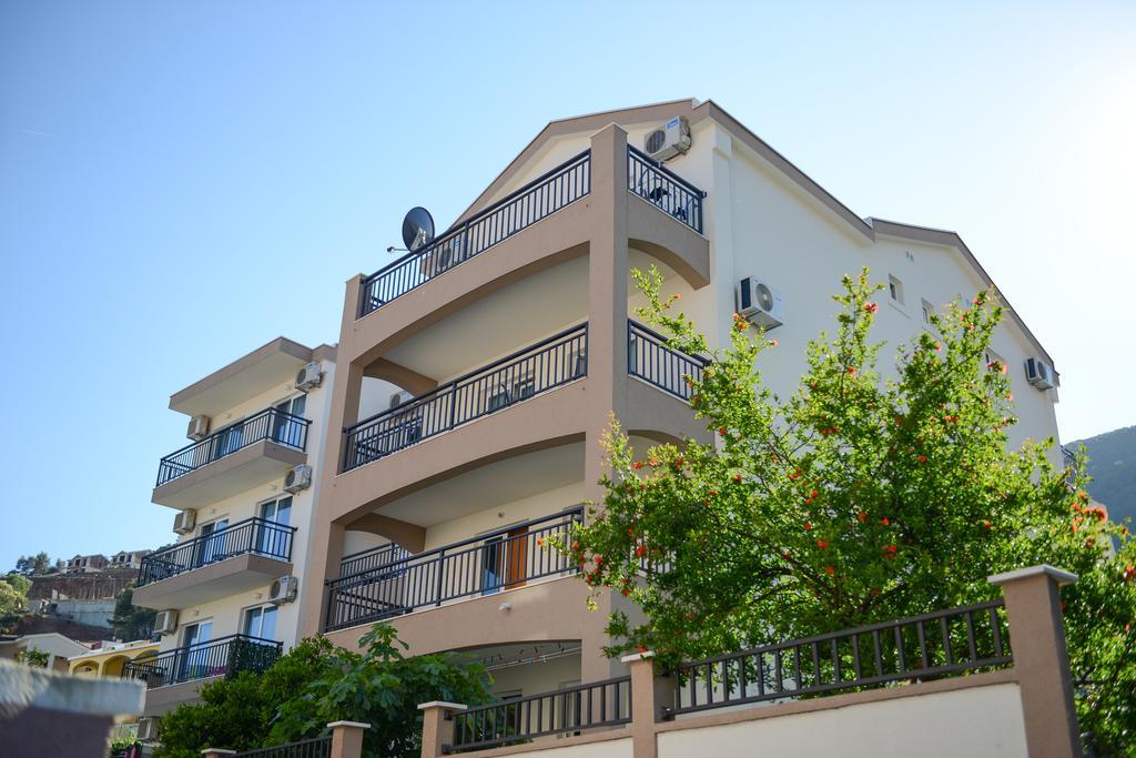 Aqua Breeze Apartments Budva Zewnętrze zdjęcie